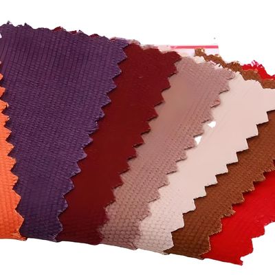 120-140gm Tissu en polyester à tissu de tissu idéal pour les vêtements de travail et les uniformes étanche à l'eau
