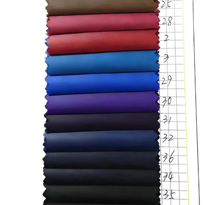 Stocks de tissus de taffeta 210T tissés pour le textile domestique exportés vers le marché mondial