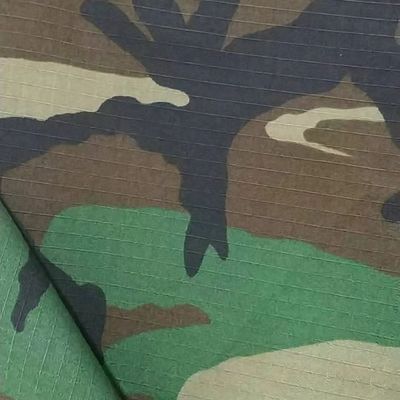 50/50 Nylon coton de camouflage d'impression Tissu Ripstop avec fonction WR OEM Accepté 220gm