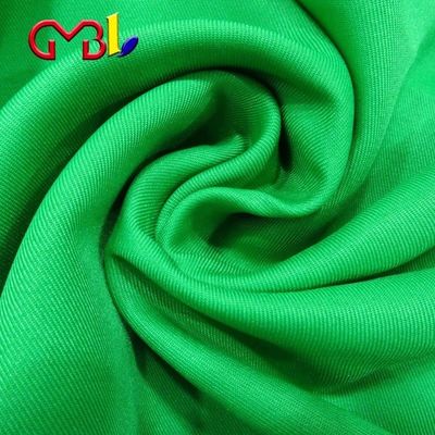 Densité selon les besoins 150D*150D Polyester Twill Gabardine Vêtements de travail Tissu pour vêtements de travail