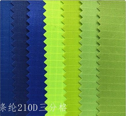 Tissu oxfordique résistant à l'eau et au déchirement 210D Ripstop pour tente de camping / sac à dos