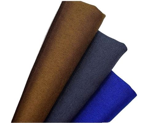 Polyester/coton 260 gm Tissu de toile imperméable pour tente et sac de vêtements de travail à Qingdao