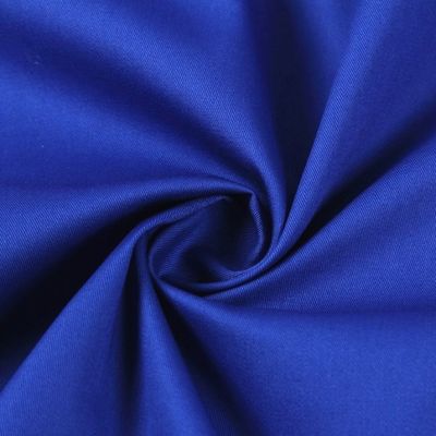 Densité de matériau de polyester à tige en sponges de 190 gm 108*58 pour la production sur le marché africain