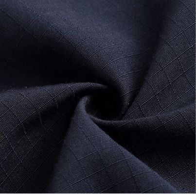 Le tissu multicam est un mélange parfait de durabilité et de polyvalence pour la chasse en plein air