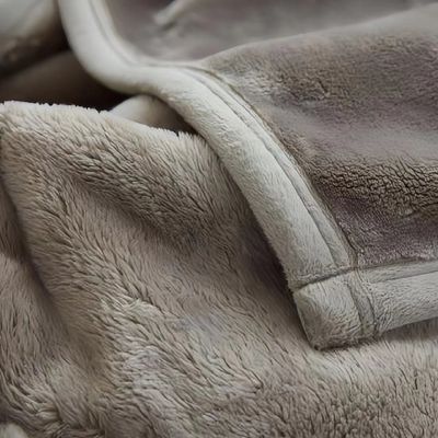 Tissu de flanelle à mémoire de polyester 100% confortable et durable pour textile domestique