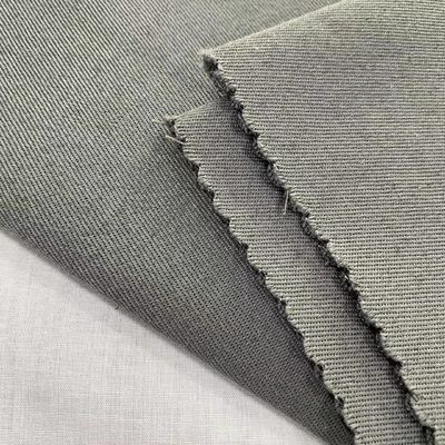 Fabrication à partir de tissus de toile pour le processus de fabrication de vêtements de travail