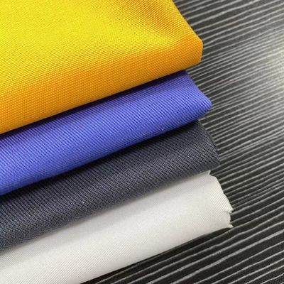 Polyester / coton 80*20 3 1 TC Travail de forage Porter des pantalons Casquettes Tissu pour tissu antistatique
