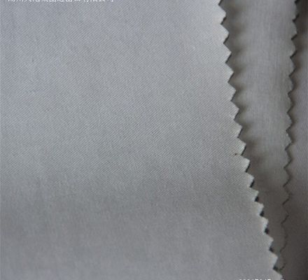 Achat en vrac de polycoton 80/20 TC TWill pour la production de pantalons sur mesure