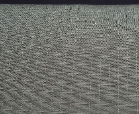 235gm TC Tissu Ripstop en vert foncé pour la sécurité Uniforme Couleur personnalisée