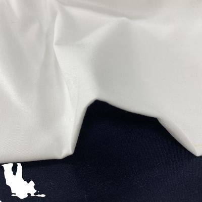 Exporté Standard 210T Taffeta polyester revêtement avec couleur personnalisée et style TWILL