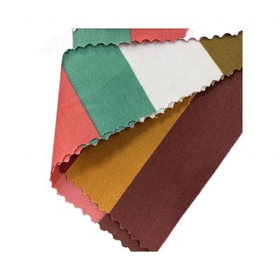 Fabrique de couleur Taffeta 210T personnalisée pour revêtement polyester standard 100% exporté