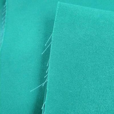 Russie 80% polyester 20% coton Tissu denim 190gm Résistant à l'eau Greta Twill Vêtements de travail