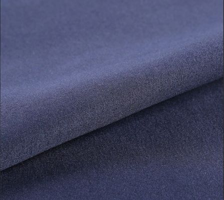 Russie 80% polyester 20% coton Tissu denim 190gm Résistant à l'eau Greta Twill Vêtements de travail
