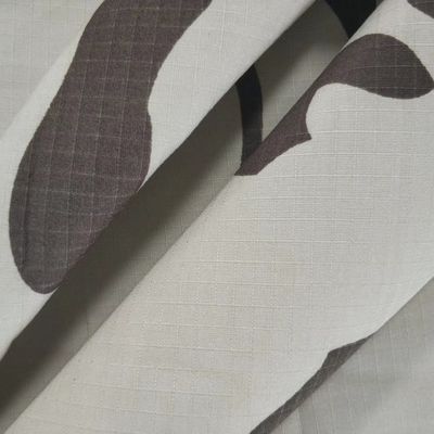 Fabrique de camouflage imperméable à l'eau en TC Ripstop pour la demande du client