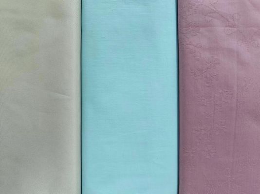 Anti-pilule imperméable à l'eau 100% Polyester Twill Tissu Vêtements de travail Tissu personnalisé Couleur