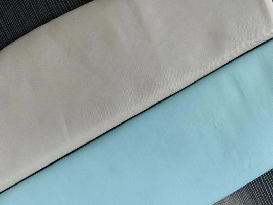 Anti-pilule imperméable à l'eau 100% Polyester Twill Tissu Vêtements de travail Tissu personnalisé Couleur