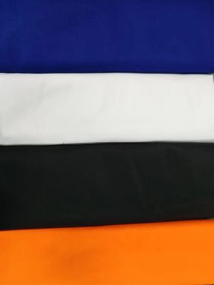 180×120 Densité 100% Tissu en polyester pour vêtements de travail Uniforme étanche et durable