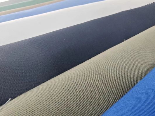 180×120 Densité 100% Tissu en polyester pour vêtements de travail Uniforme étanche et durable