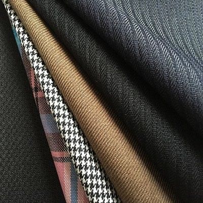 Tissu en polyester à l'épreuve de l'eau Gabardine pour vêtements de travail Uniforme en couleur personnalisée