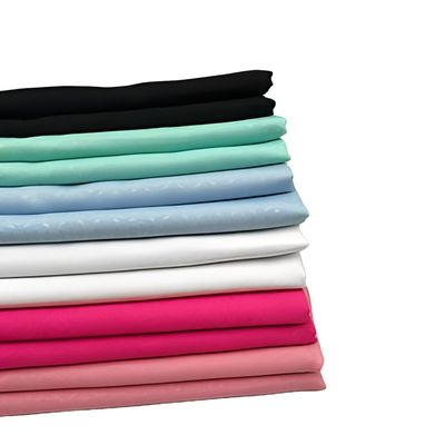 Rétractable à la flamme 100%polyester Twill Gabardine tissé pour uniformes dans l'industrie