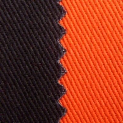 Fabrication à base de tissu de polyester à 100% pour des vêtements de travail uniformes antistatiques en gabarde