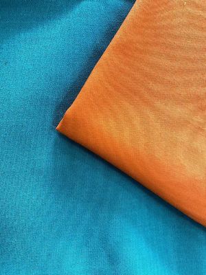 Fonction de fraîcheur résistant à l'eau Tissu de twill 80polyester 20 coton Tarpaulin pour vêtements de travail