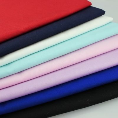 120-140gm Tissu en polyester à tissu de tissu idéal pour les vêtements de travail et les uniformes étanche à l'eau