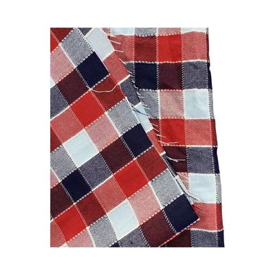 Commerce de Qingdao 130 gm 150 gm 170 gm 135 gm Fil teinté en tissu plain Twill pour les matériaux de confection
