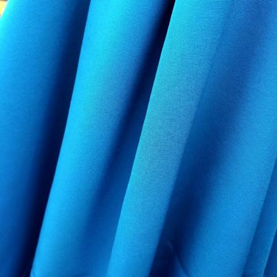65% polyester 35% coton Rétracteur de flamme Tissu CVC Twill pour l'uniforme de taekwondo de judo