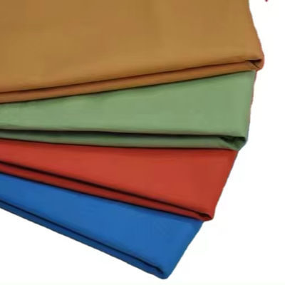 Résistant à l'eau 100% revêtement en polyester 210T Taffeta modèle de tissu de couleur personnalisée SOLIDS
